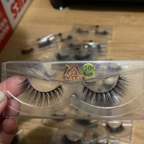 Magefy Eyelash Set Bundle - Picture 7 of 9